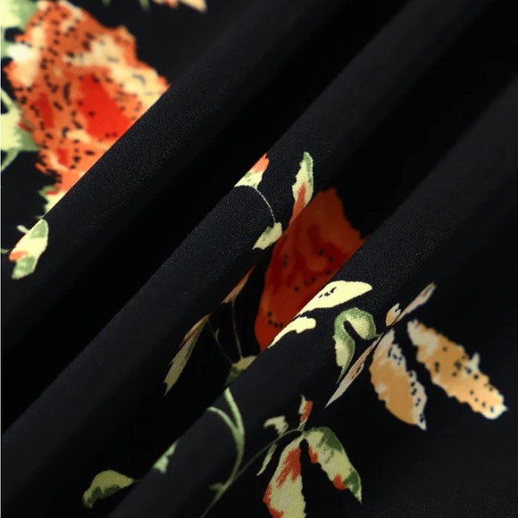 Rihoas The Black V Neck Floral Short Sleeve Maxi Dress - Picture 8 of 9